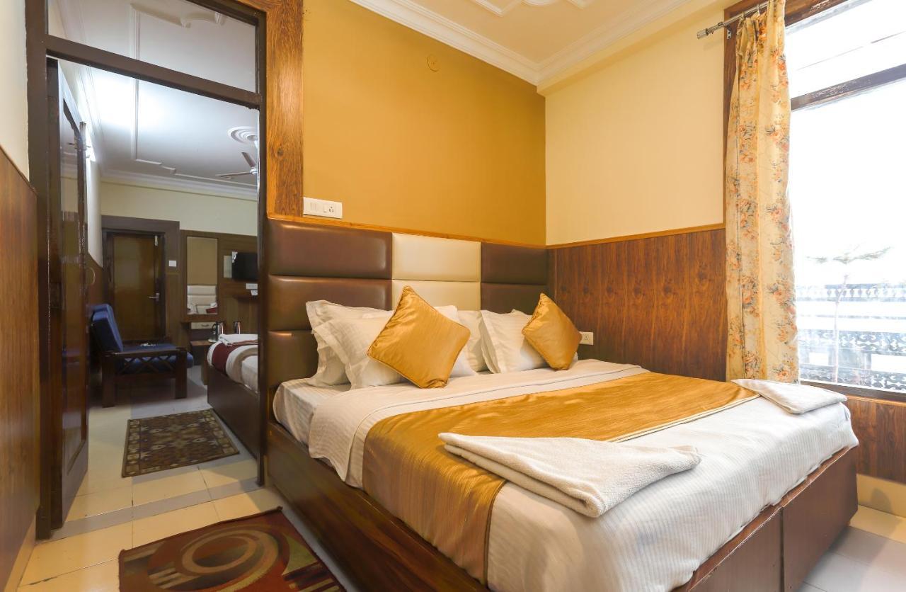 Hotel Varuni Mcleodganj ダラムシャーラー エクステリア 写真