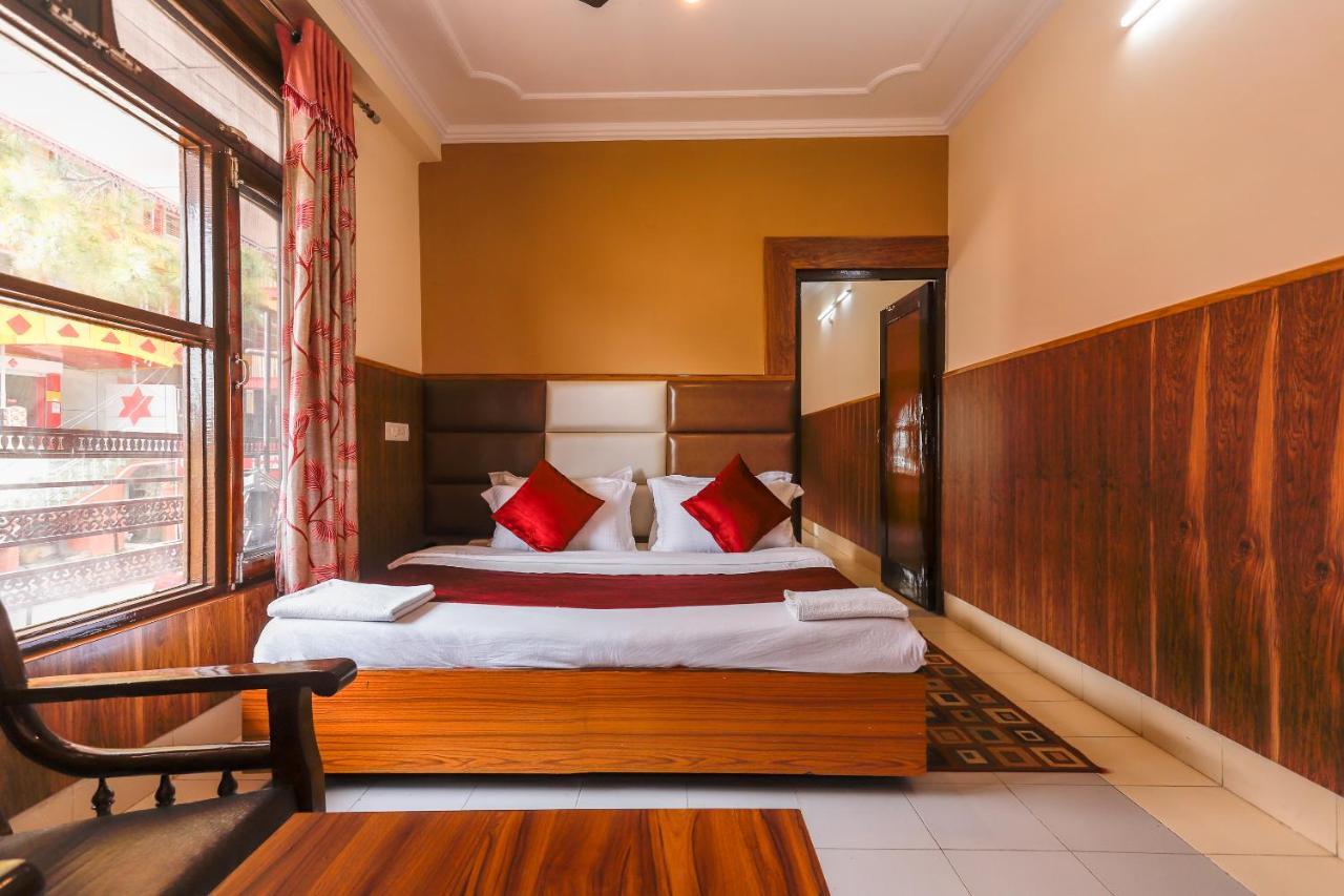 Hotel Varuni Mcleodganj ダラムシャーラー エクステリア 写真