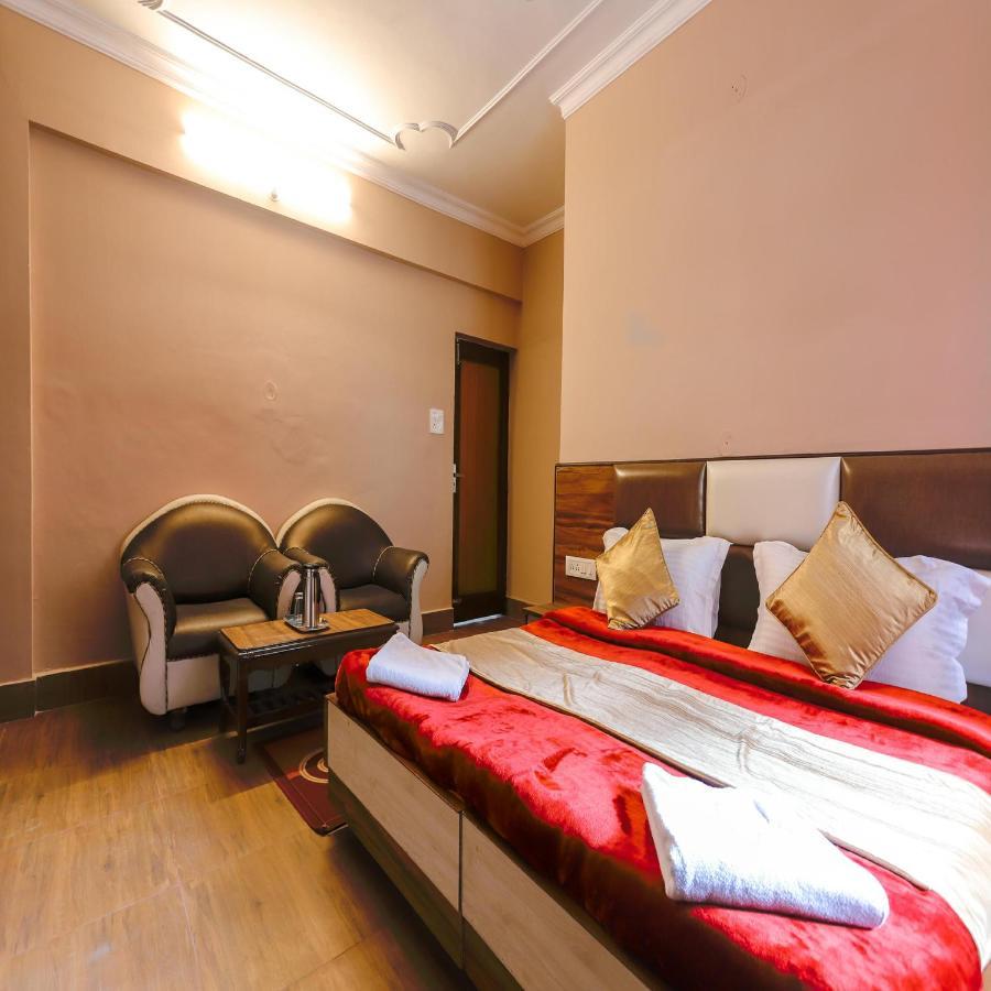 Hotel Varuni Mcleodganj ダラムシャーラー エクステリア 写真