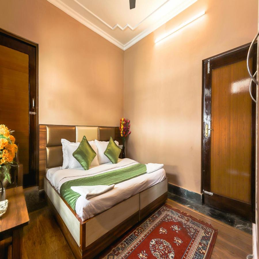 Hotel Varuni Mcleodganj ダラムシャーラー エクステリア 写真